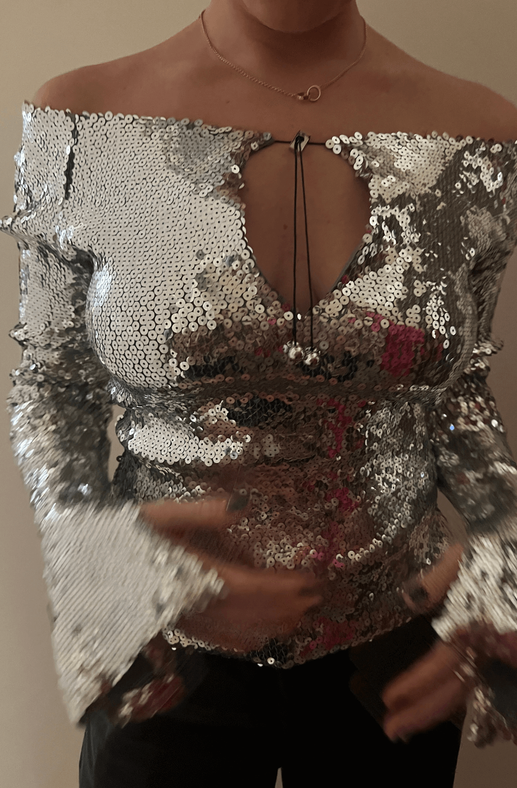 16ARLINGTON Solare off-the-shoulder Sequinned Top